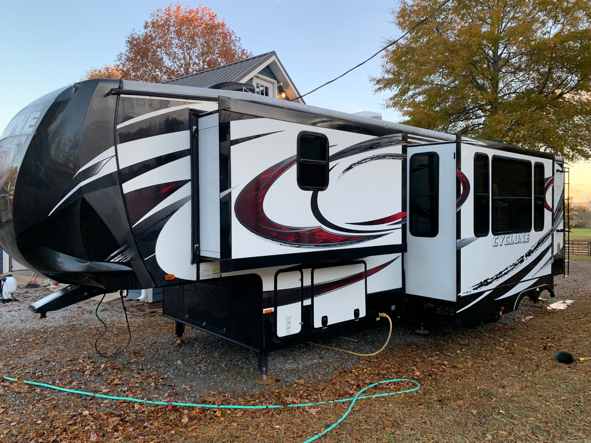 Heartland Cyclone 3110 -HAL 500