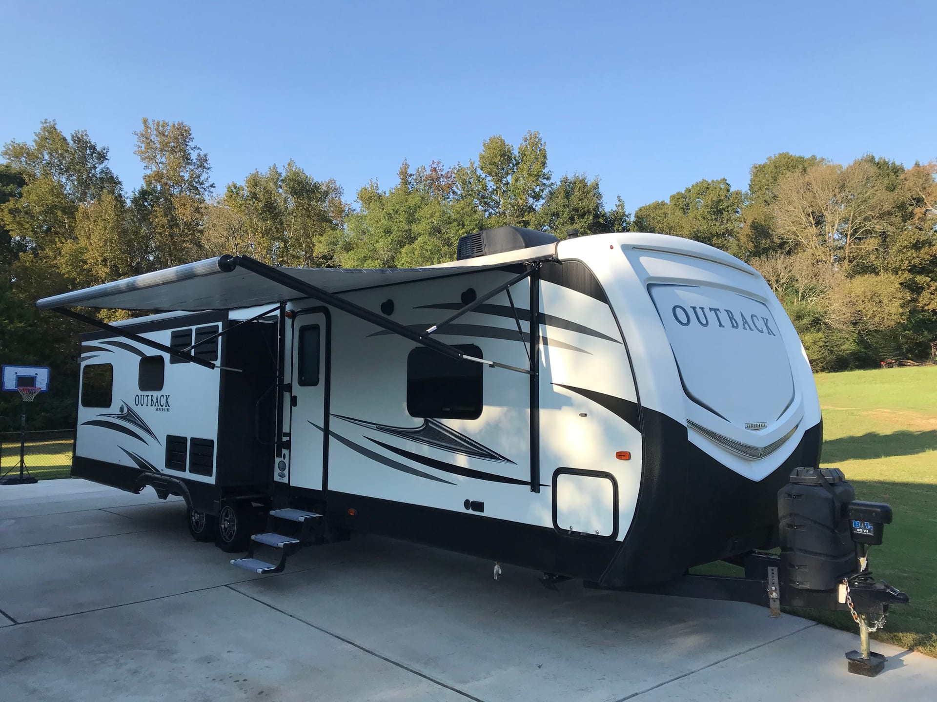 Keystone Outback HAL437