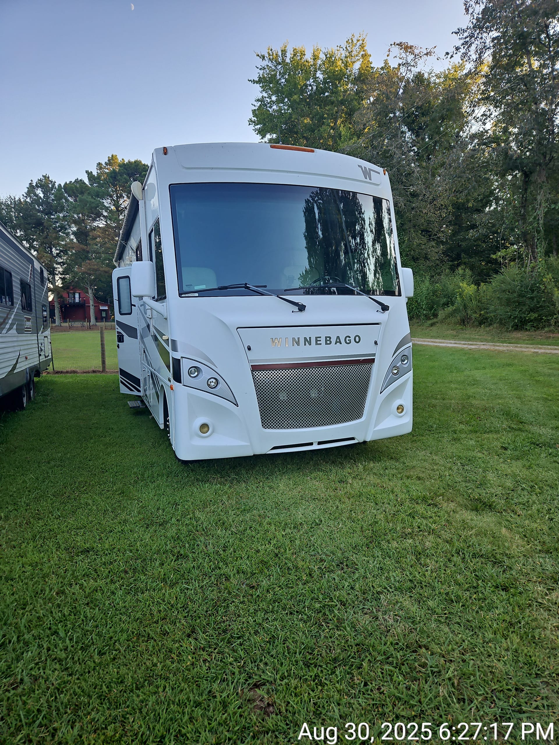 Winnebago Intent  HAL1785