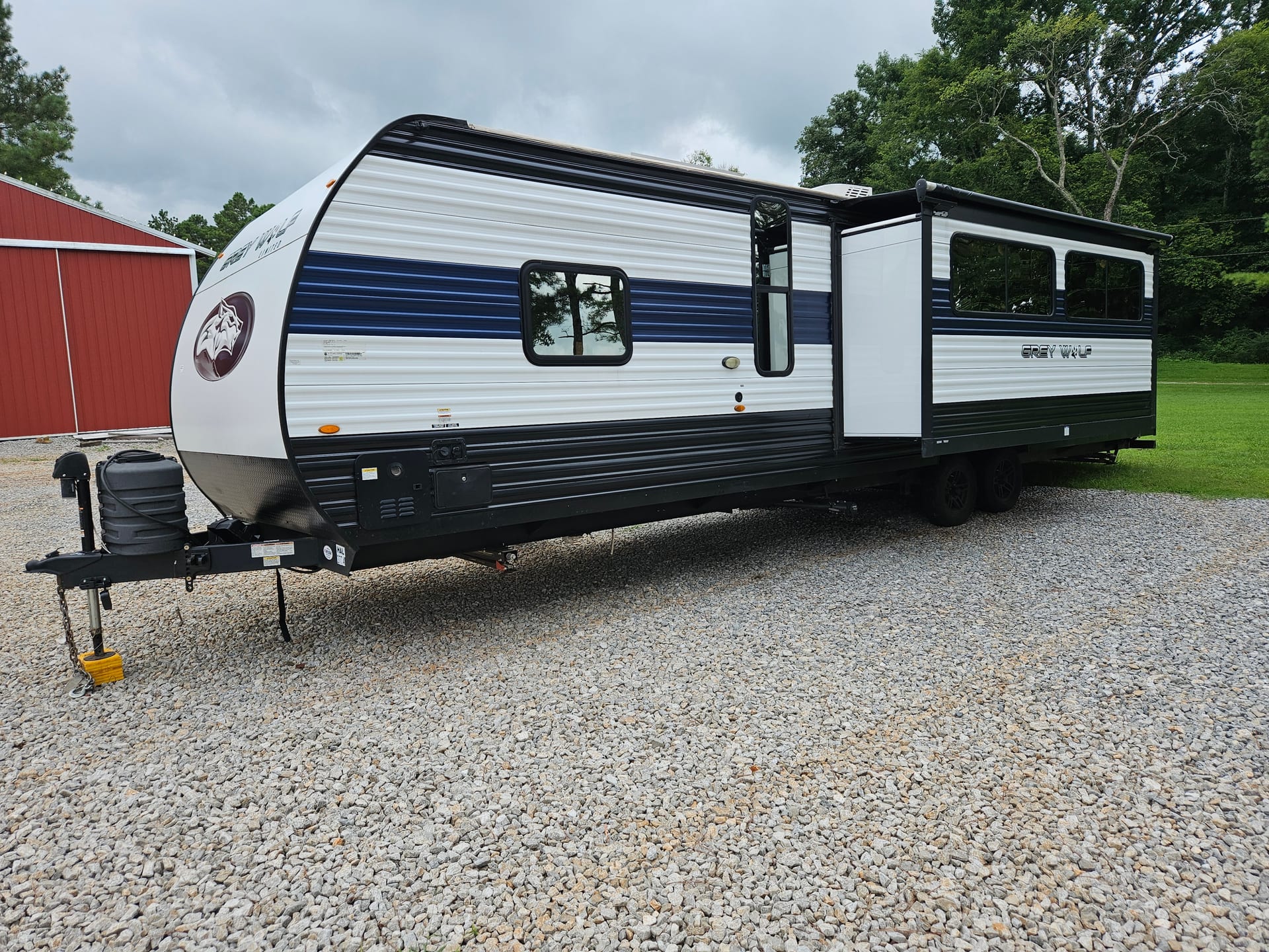 2024 Cherokee Grey Wolf HAL 2774