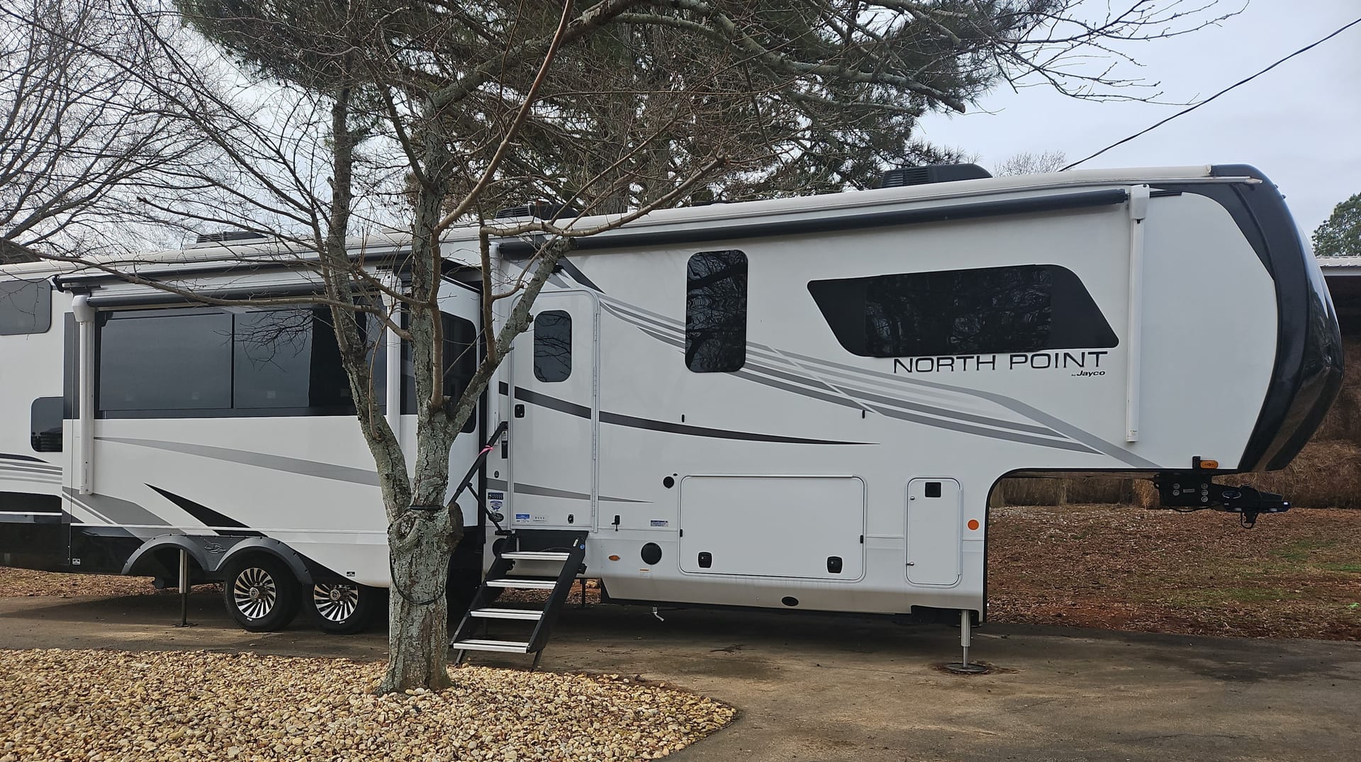 2025 Jayco North Point HAL 2640
